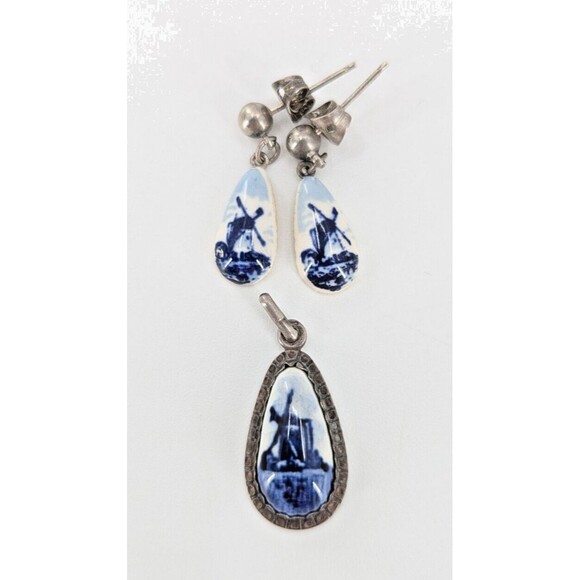 Vintage Genuine Delft Windmill Silver Blue Dainty Pierced Earrings Necklace Set - Picture 1 of 4